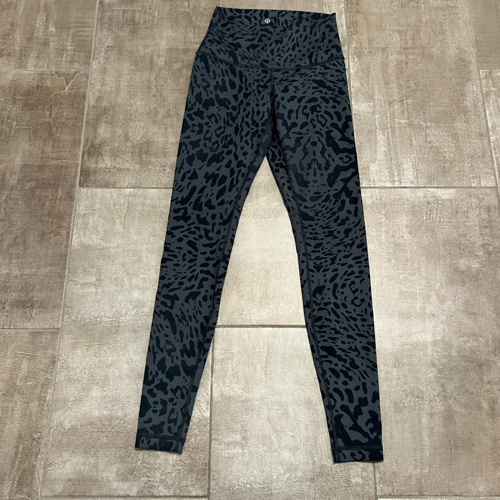 Lululemon Wunder Under Pant *Full-On Luxtreme (Roll Down) Size 6 31" inseam EUC